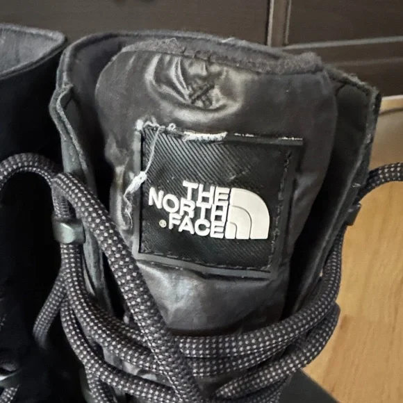 The North Face Black and Brown Winter Boots - Picture 2 of 7